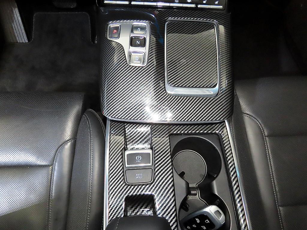 HYUNDAI Grandeur - Vista 12