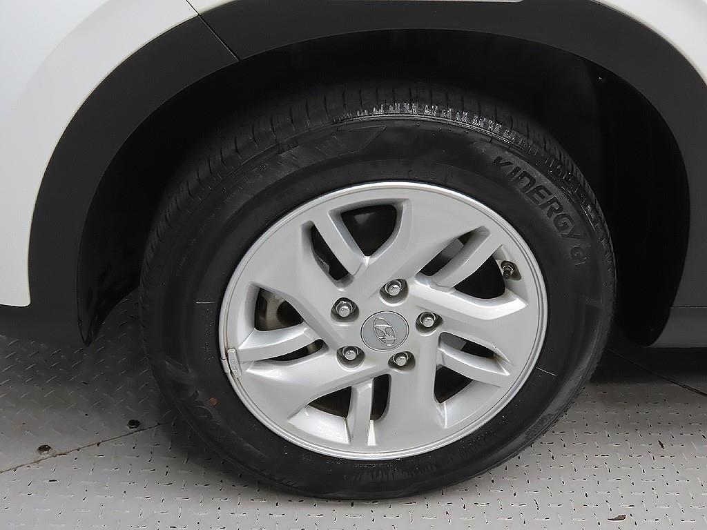 HYUNDAI Venue - Vista 9