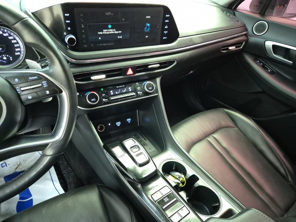 HYUNDAI Sonata - Vista 10