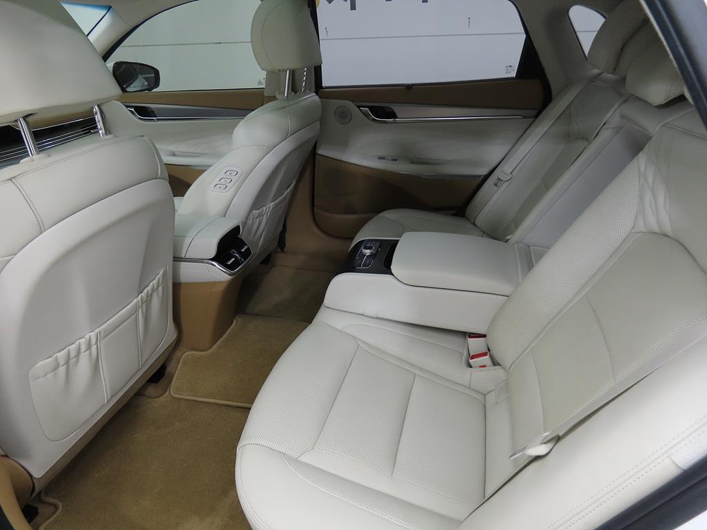 HYUNDAI Grandeur - Vista 6