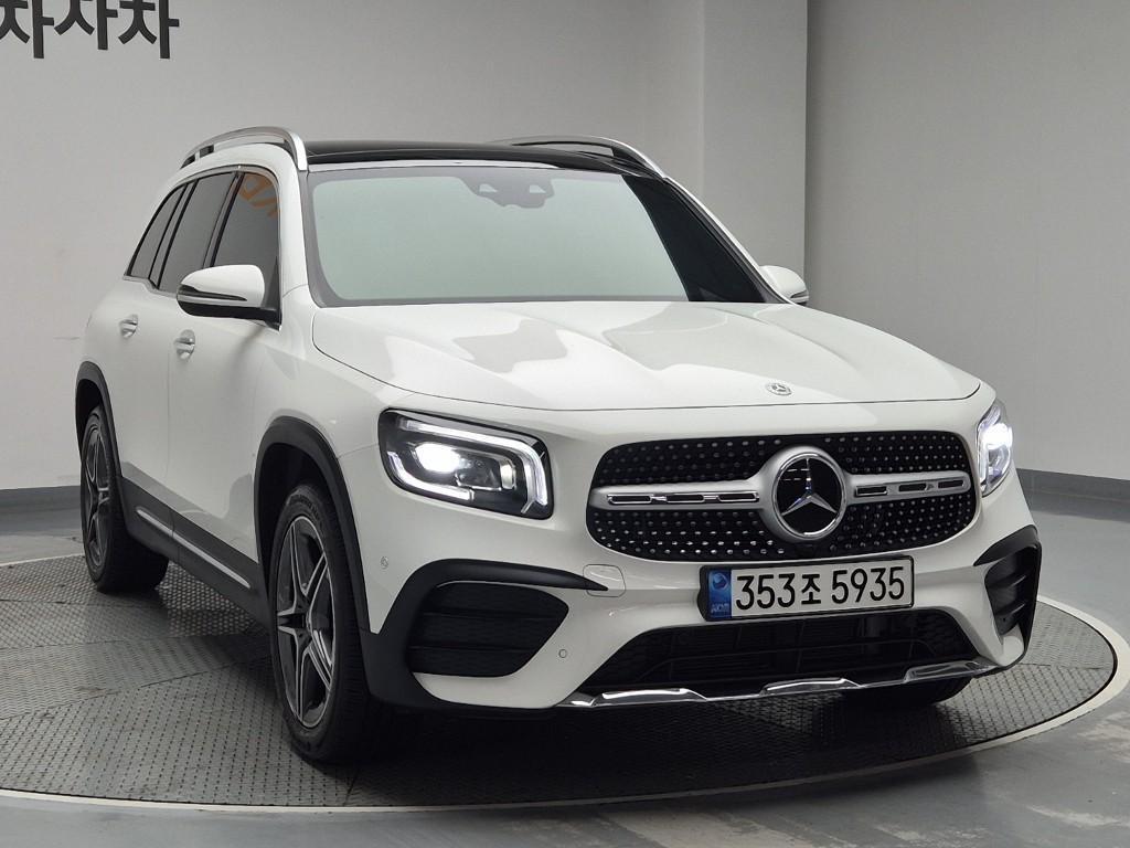 Mercedes Benz GLB Class - Vista 4