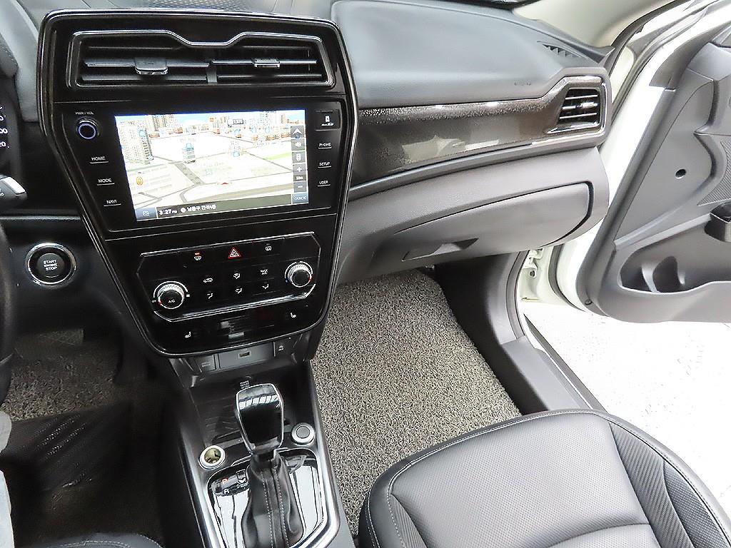 Ssangyong Tivoli 2020 Blanco - Importación desde Corea - HF Imports Iquique - Foto 7