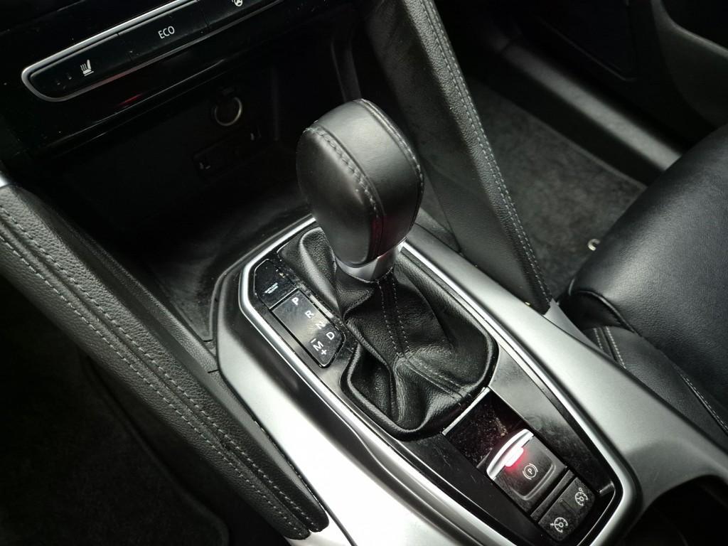 SAMSUNG QM6 - Vista 8