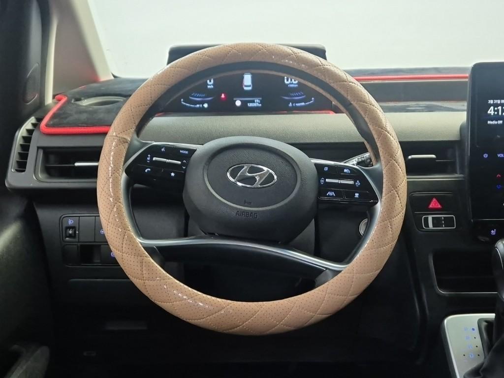 HYUNDAI Staria - Vista 9