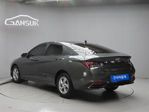 HYUNDAI Avante - Vista 6