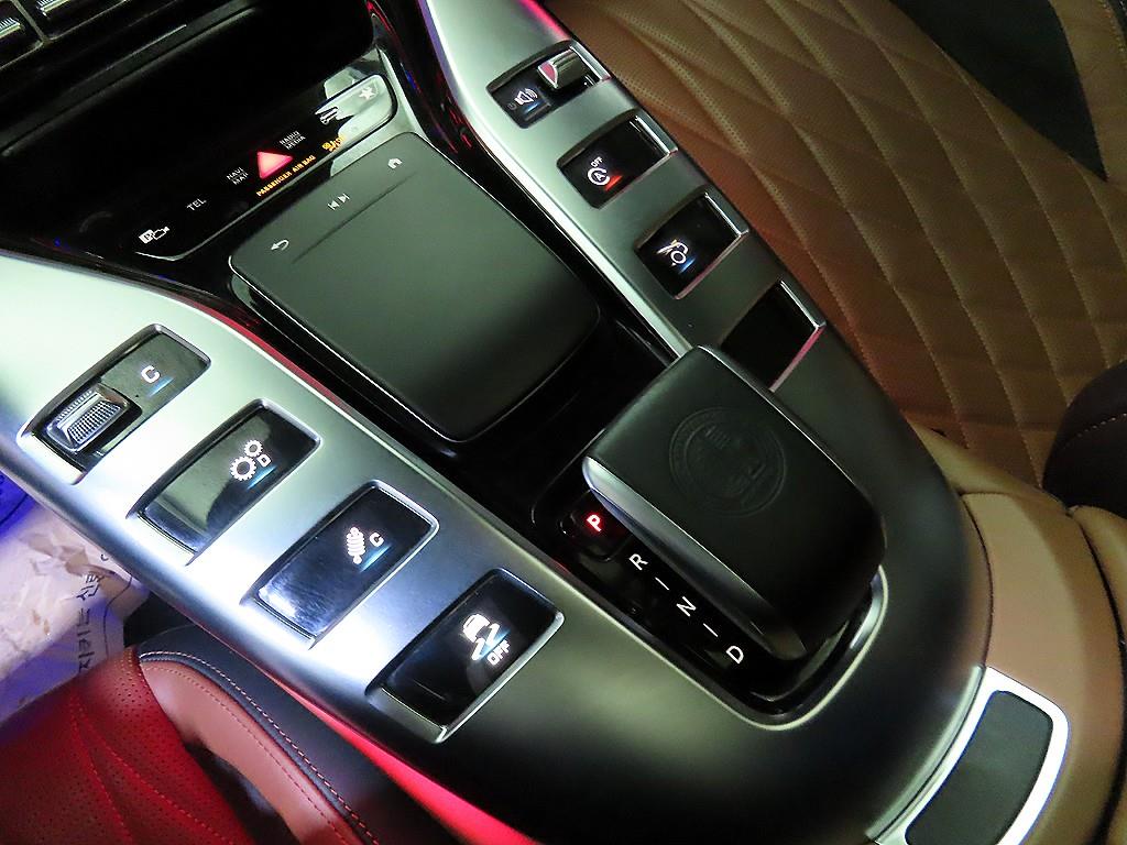 Mercedes Benz AMG GT - Vista 12