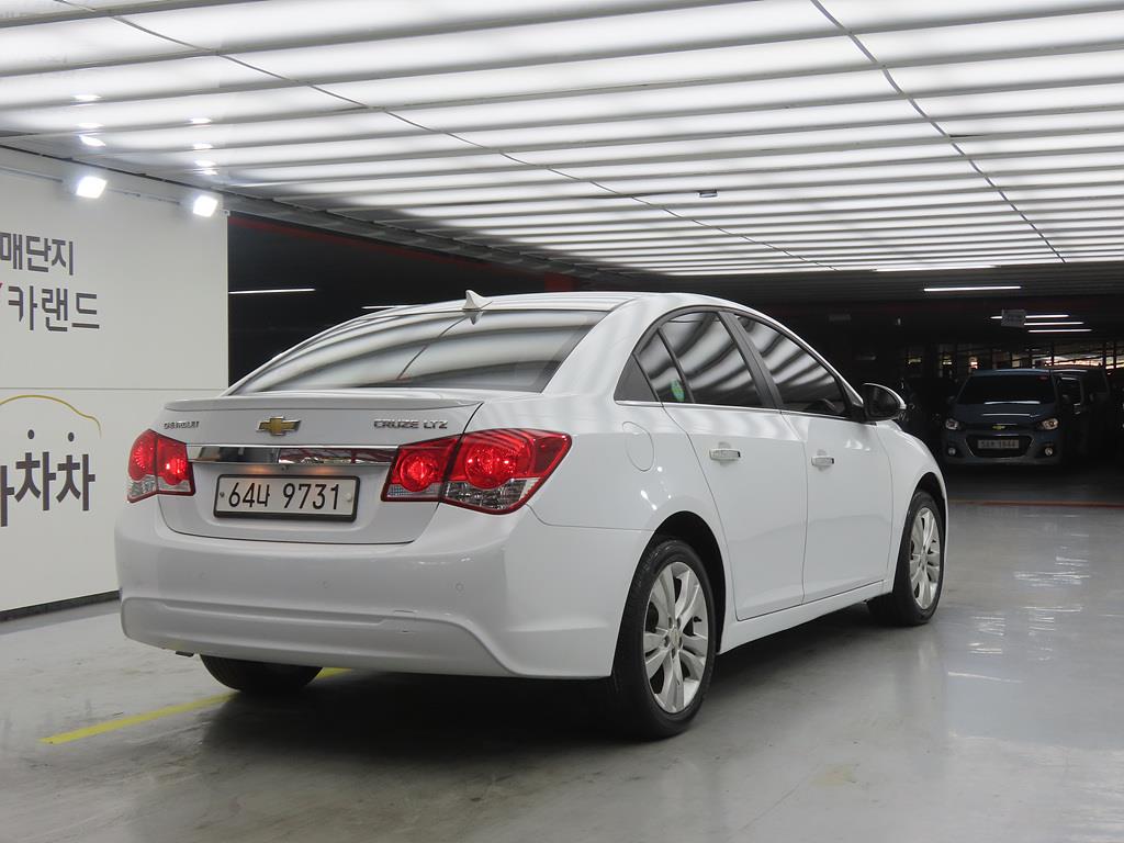 Chevrolet Cruise - Vista 4