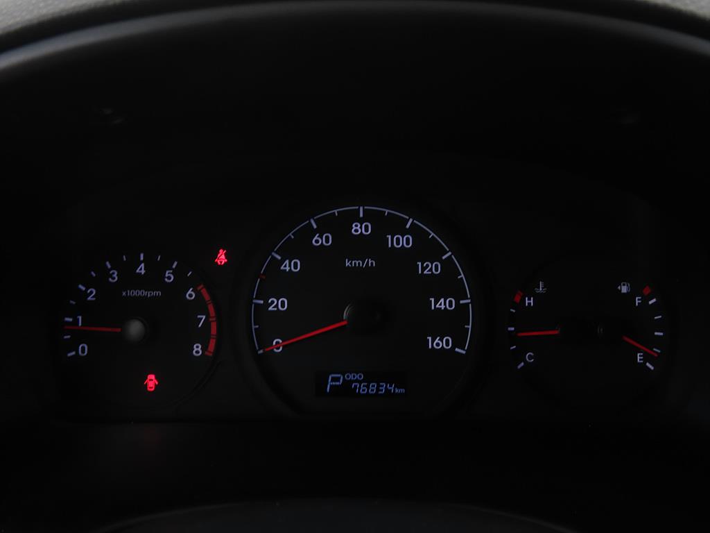 HYUNDAI Starex - Vista 9