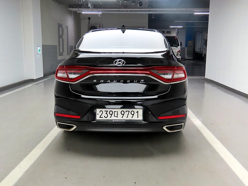 HYUNDAI Grandeur - Vista 3