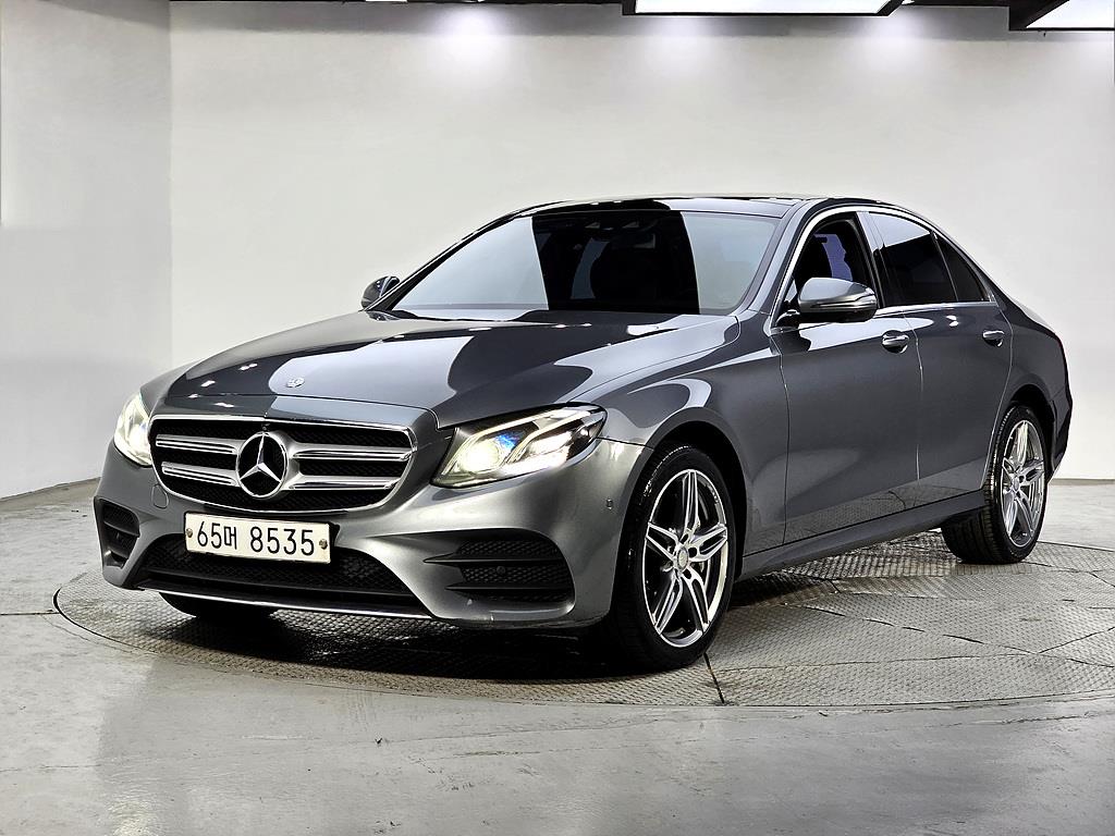 Mercedes Benz E class 2017 Gris - Importación desde Corea - HF Imports Iquique - Foto 1