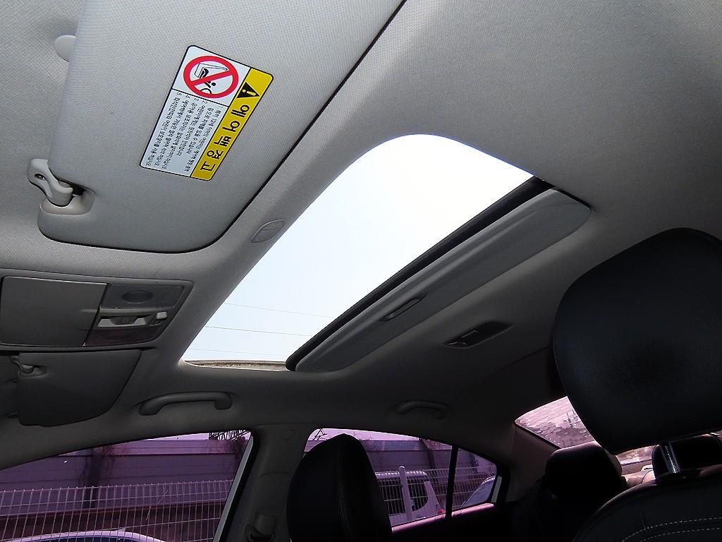 KIA K3 2013 Blanco - Importación desde Corea - HF Imports Iquique - Foto 17