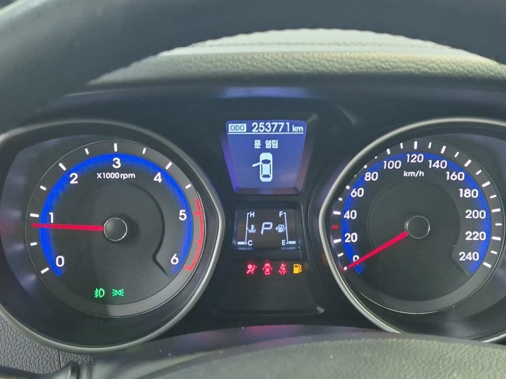 HYUNDAI i30 - Vista 6