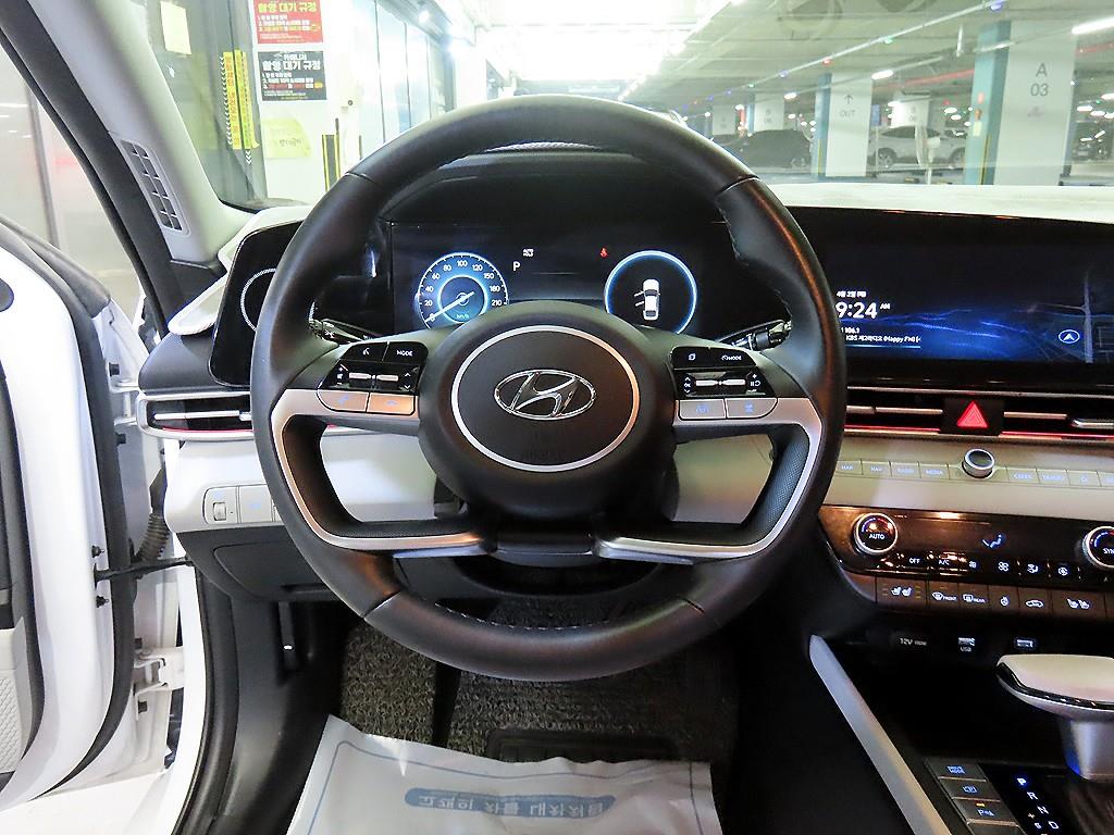 HYUNDAI Avante - Vista 8