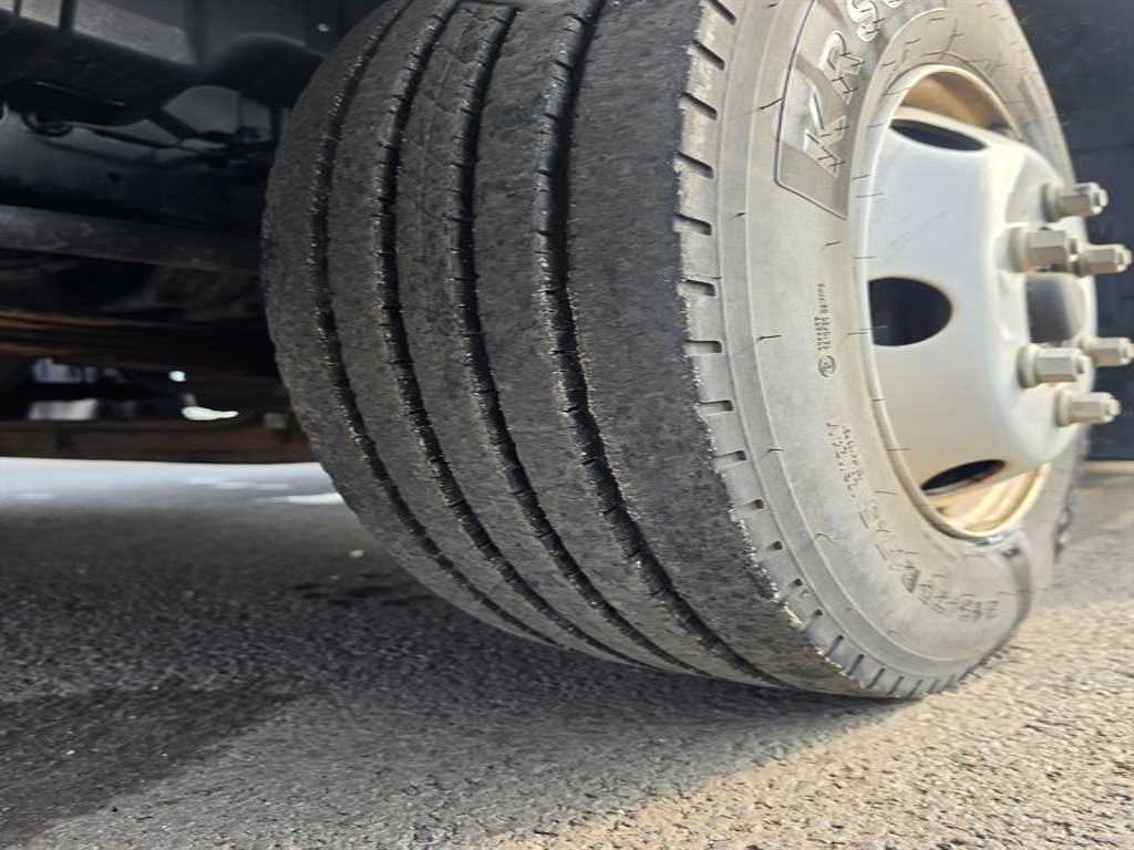 medium and large cargo truck 2021 Blanco - Importación desde Corea - HF Imports Iquique - Foto 19