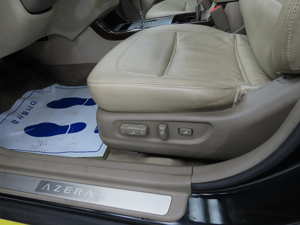 HYUNDAI Grandeur - Vista 12