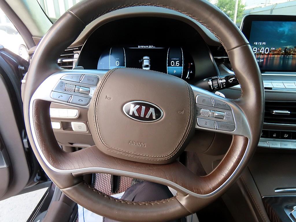 KIA K9 - Vista 8