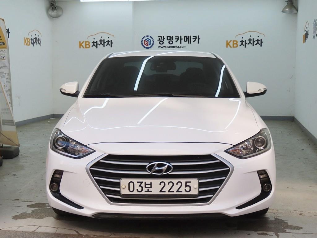 HYUNDAI Avante 2018 Blanco - Importación desde Corea - HF Imports Iquique - Foto 1