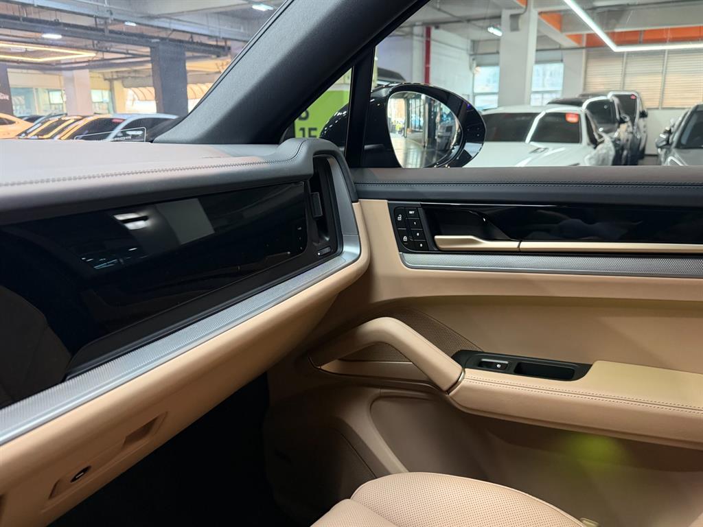 Porsche Cayenne 2025 Negro - Importación desde Corea - HF Imports Iquique - Foto 17