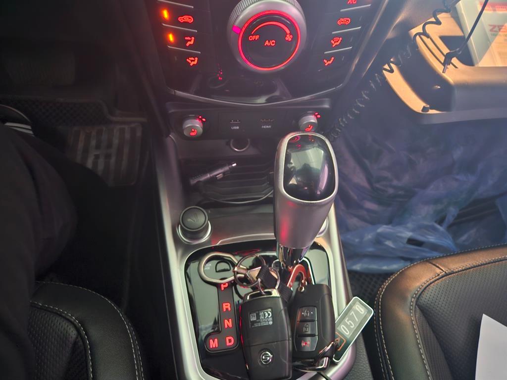 Ssangyong Tivoli - Vista 11