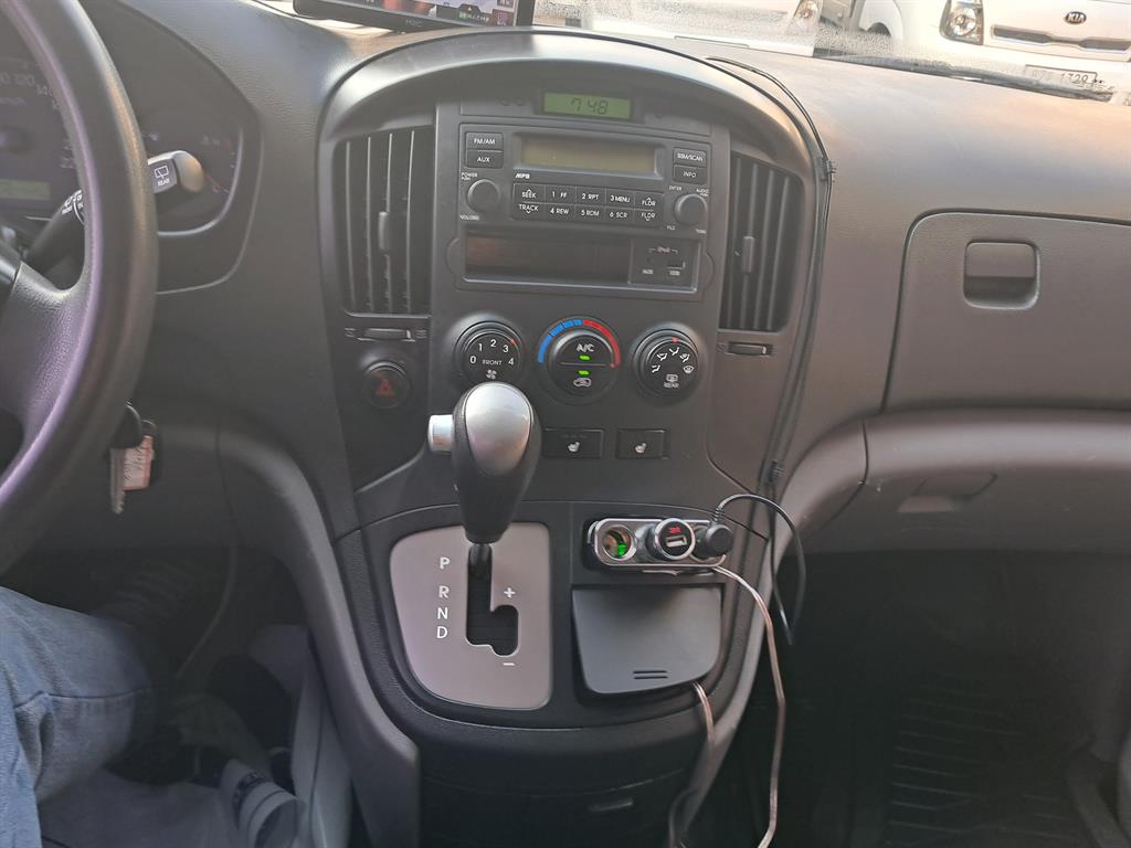 HYUNDAI Starex 2016 Blanco - Importación desde Corea - HF Imports Iquique - Foto 13