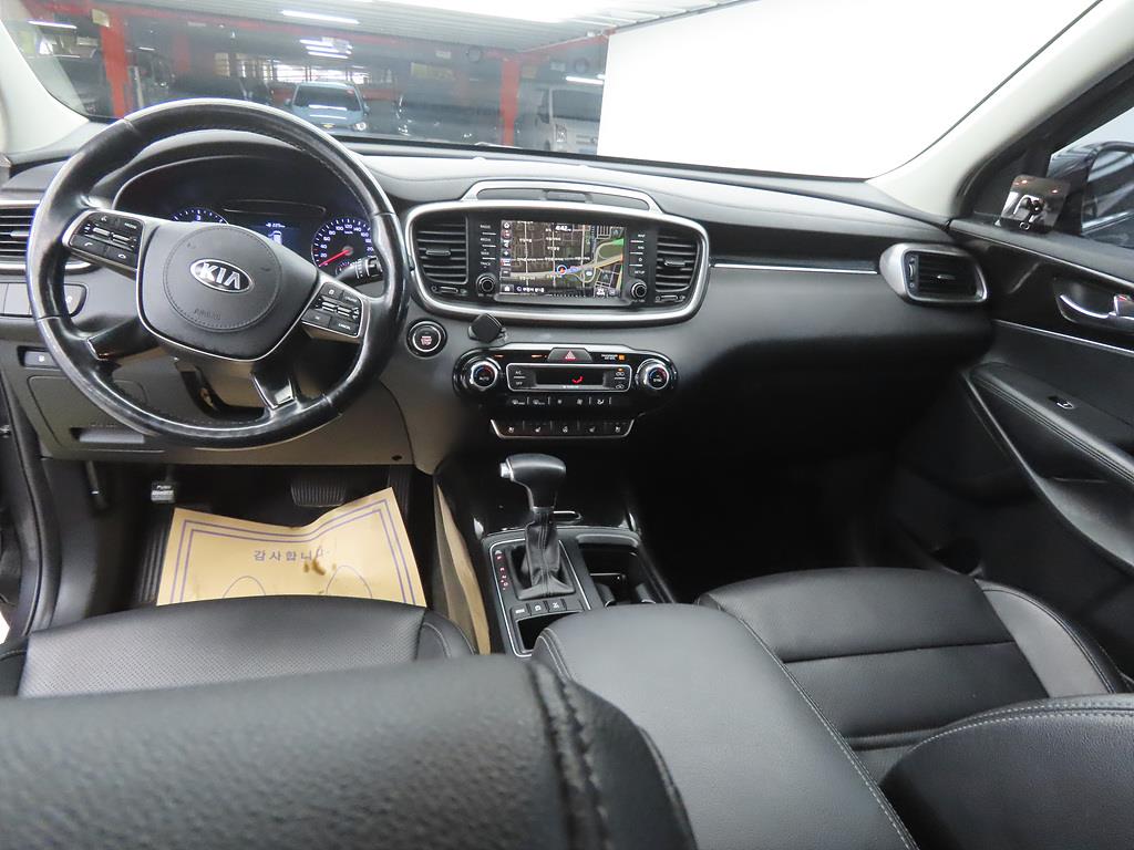 KIA Sorento - Vista 7