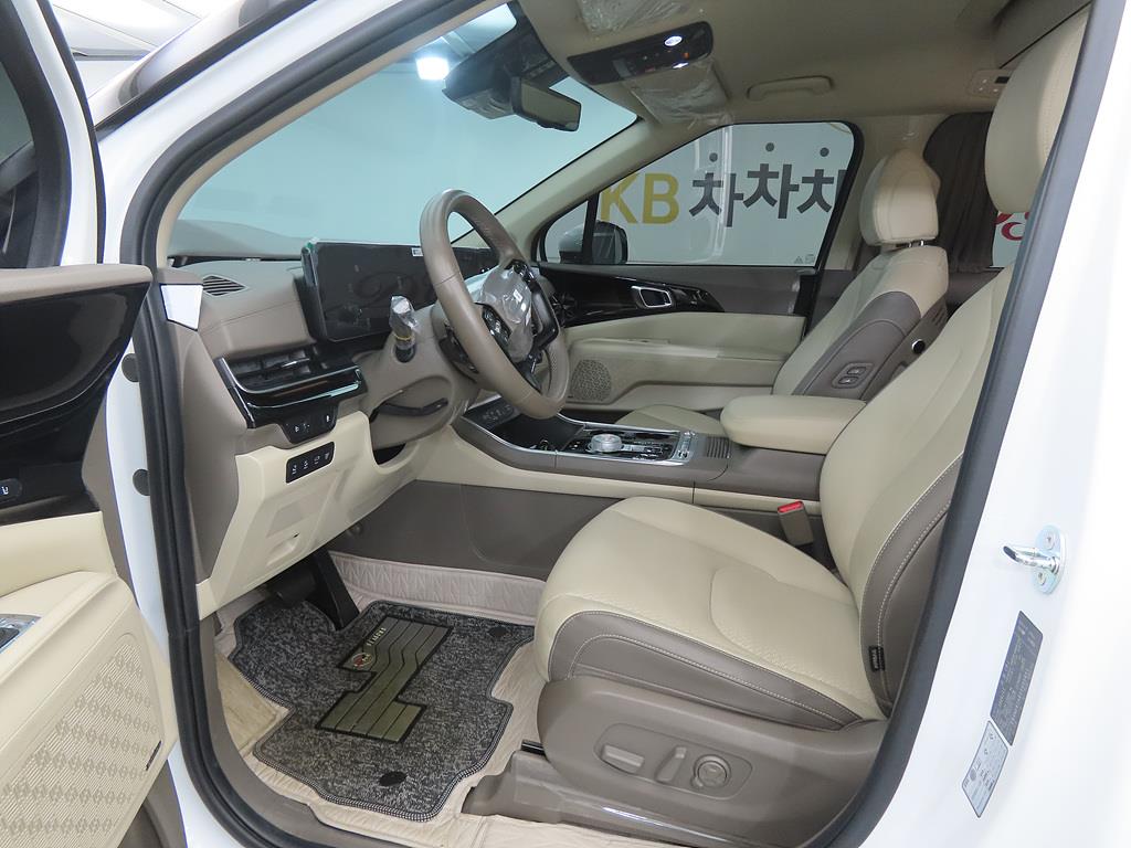 KIA Carnival - Vista 5