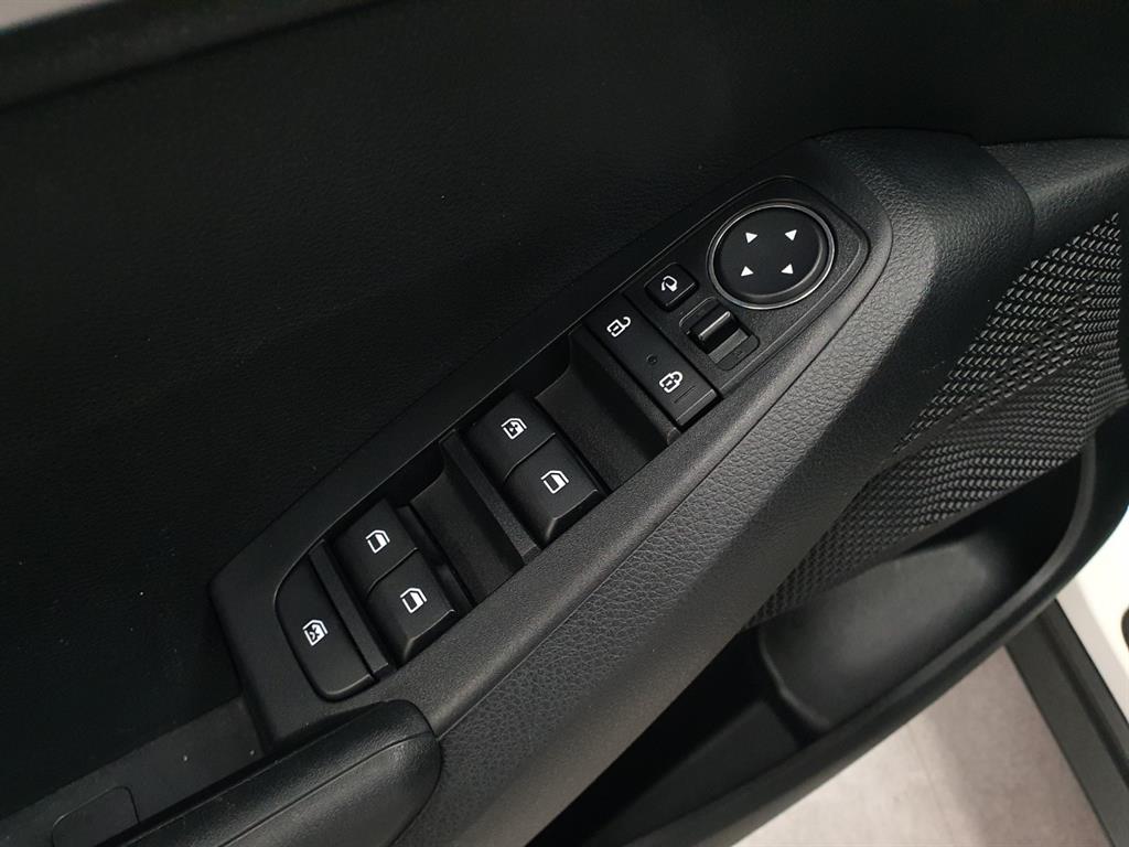 KIA Seltos - Vista 10