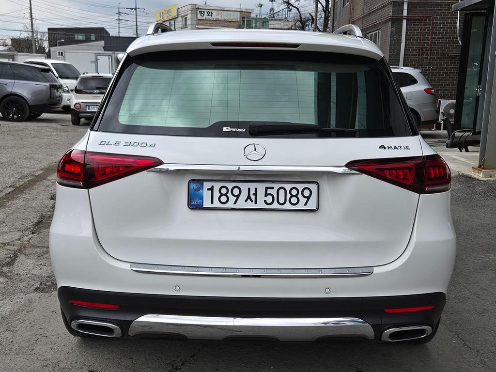 Mercedes Benz GLE Class - Vista 4