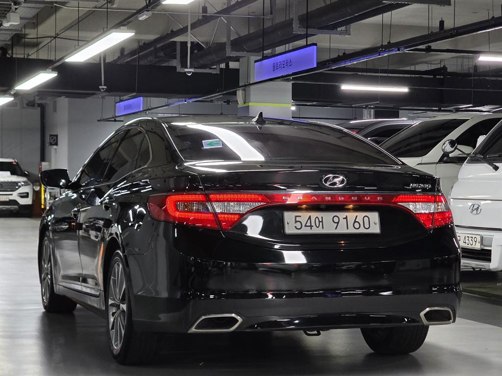 HYUNDAI Grandeur - Vista 4