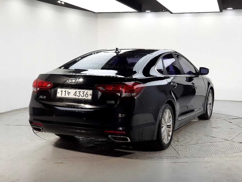 HYUNDAI Aslan - Vista 4