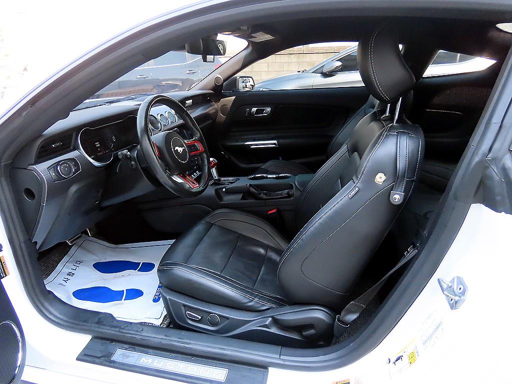 Ford Mustang - Vista 5