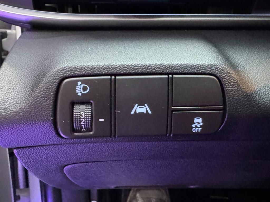 HYUNDAI Avante - Vista 11