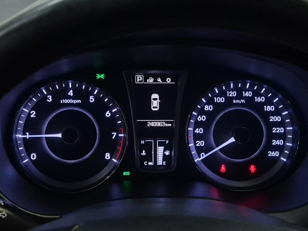 HYUNDAI Aslan - Vista 5