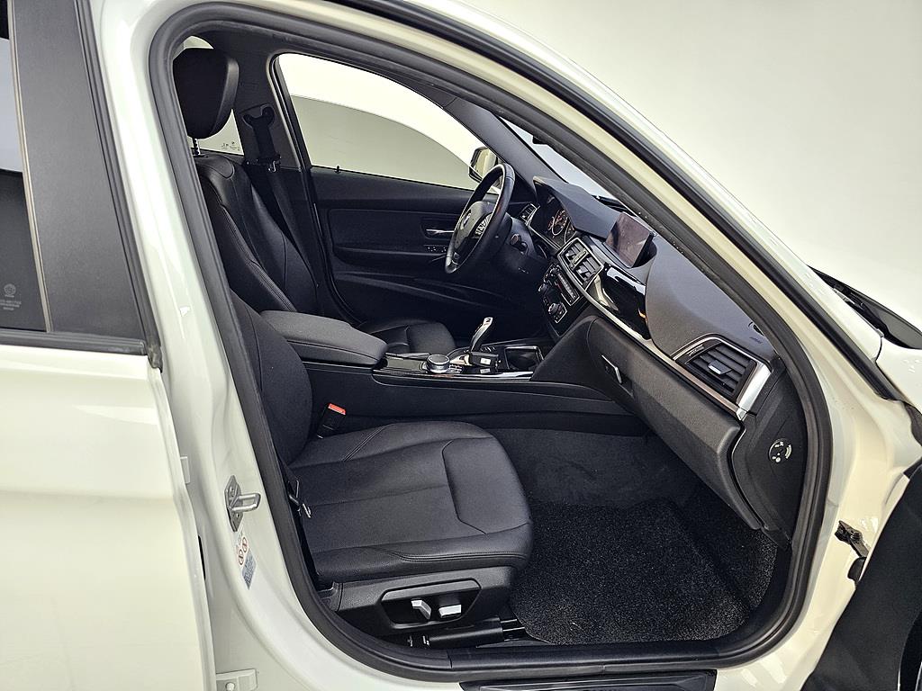 BMW 3 series - Vista 11