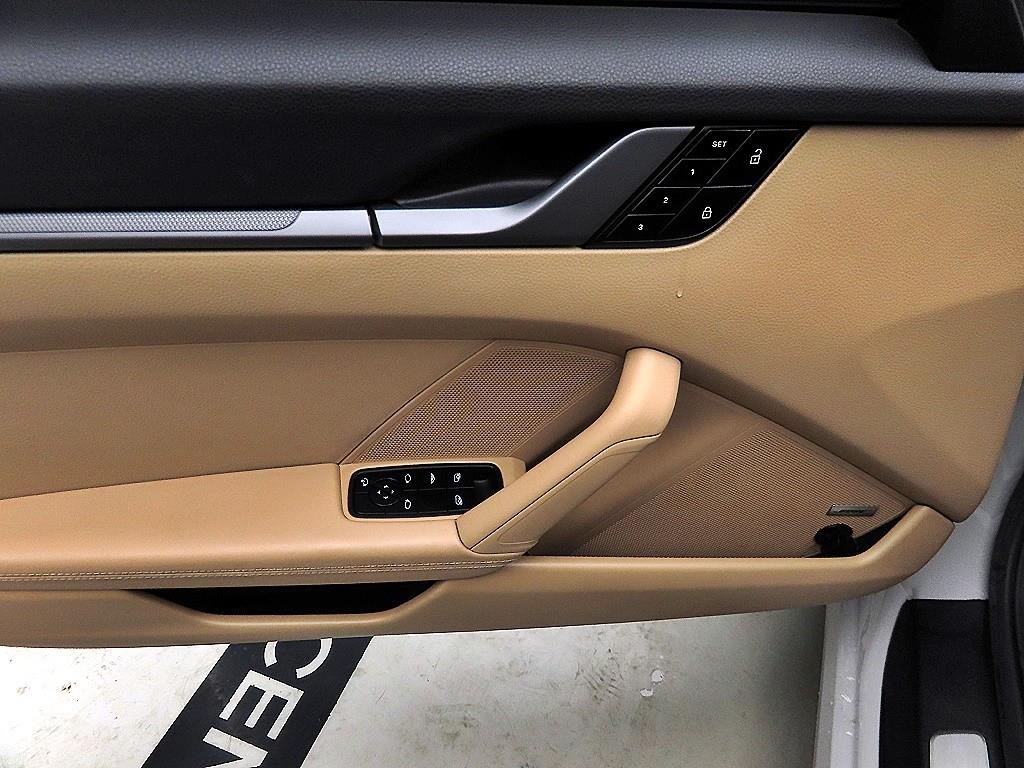 Porsche 911 - Vista 11