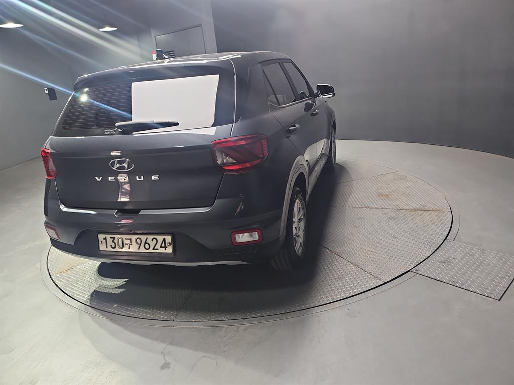 HYUNDAI Venue - Vista 2