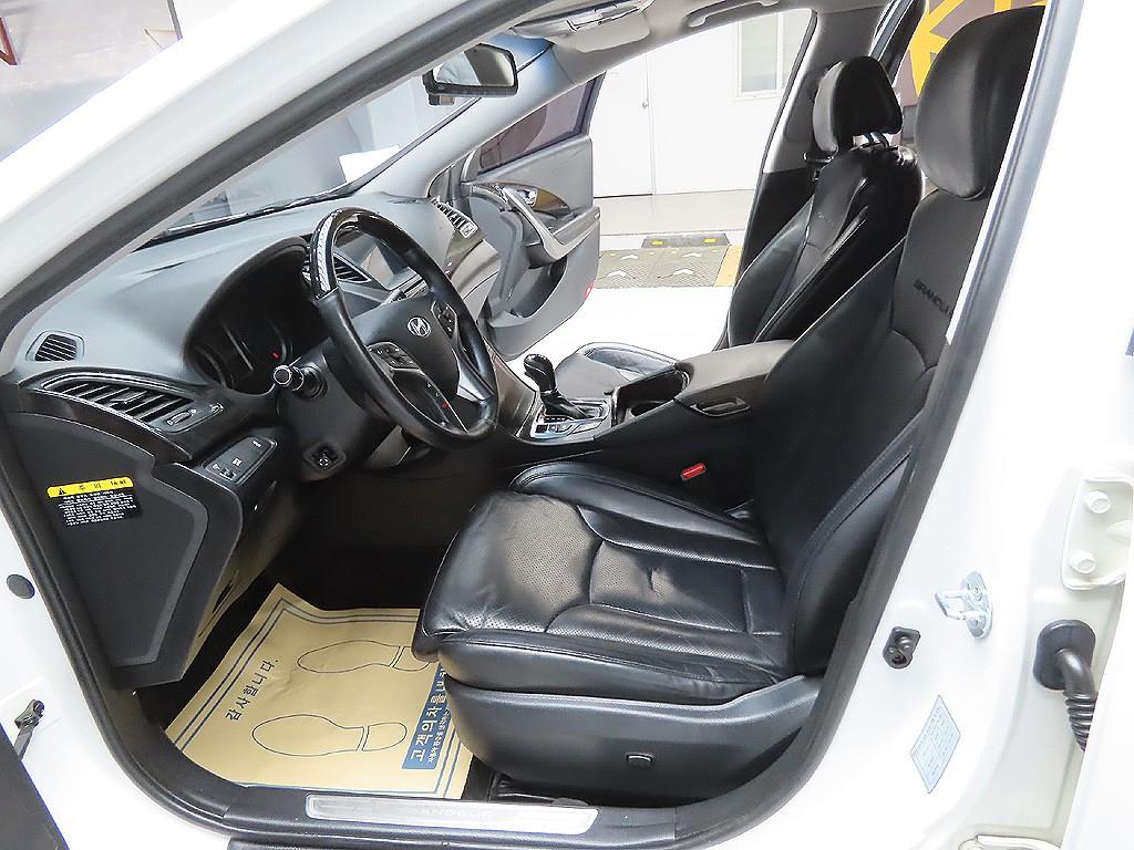 HYUNDAI Grandeur 2015 Blanco - Importación desde Corea - HF Imports Iquique - Foto 11