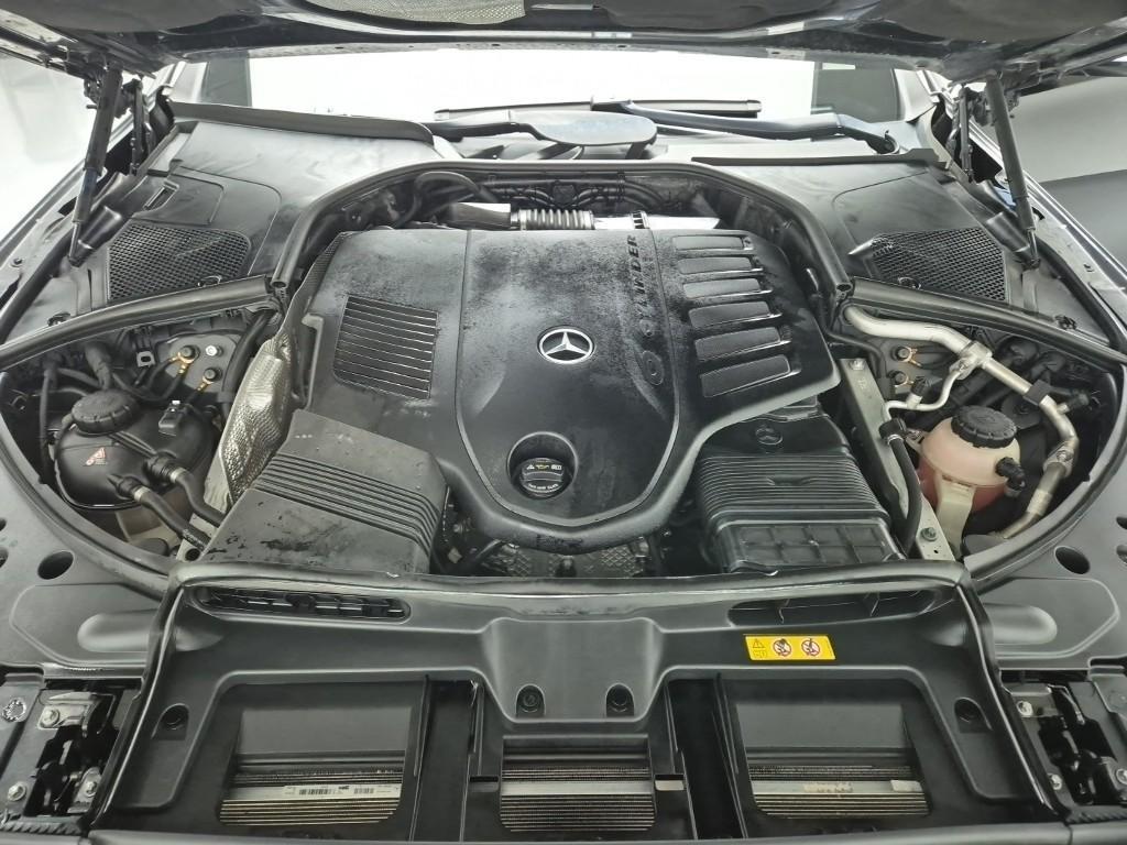 Mercedes Benz S Class - Vista 5