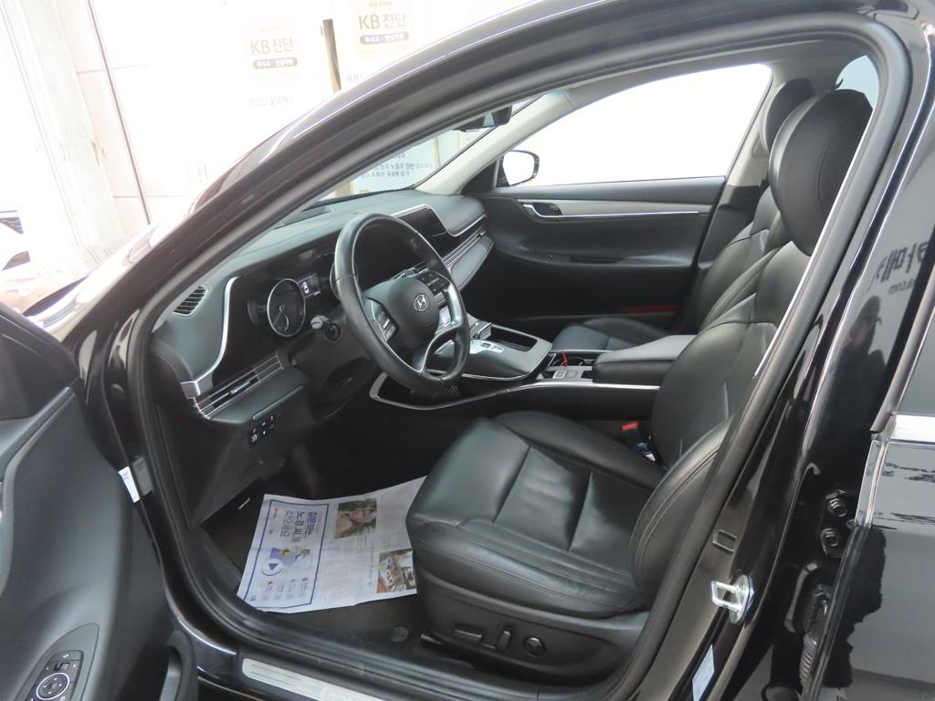 HYUNDAI Grandeur - Vista 5