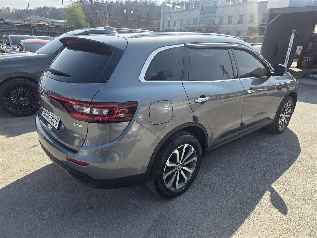 SAMSUNG QM6 - Vista 4