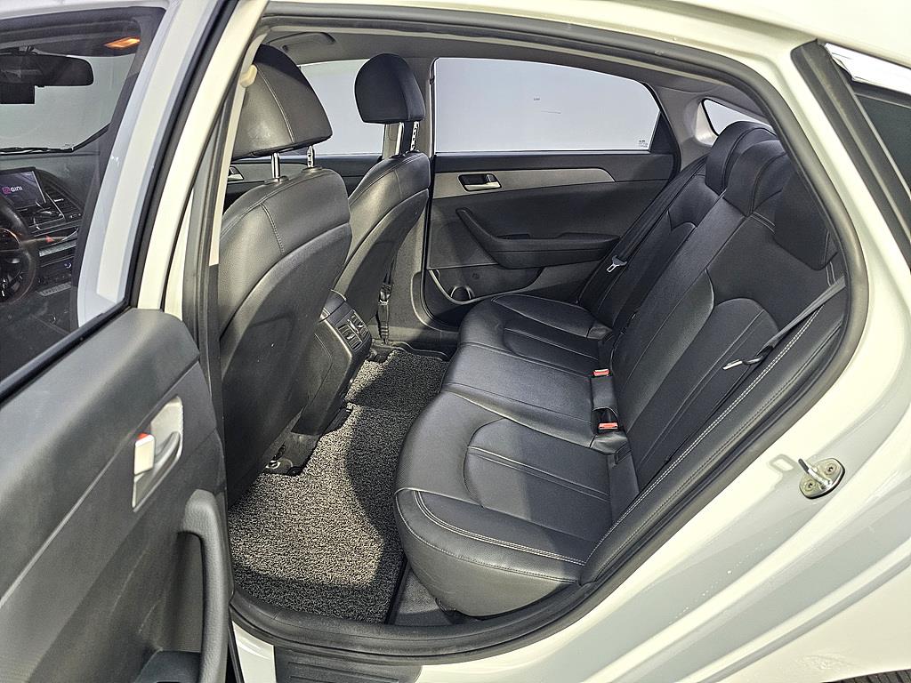 HYUNDAI Sonata - Vista 9