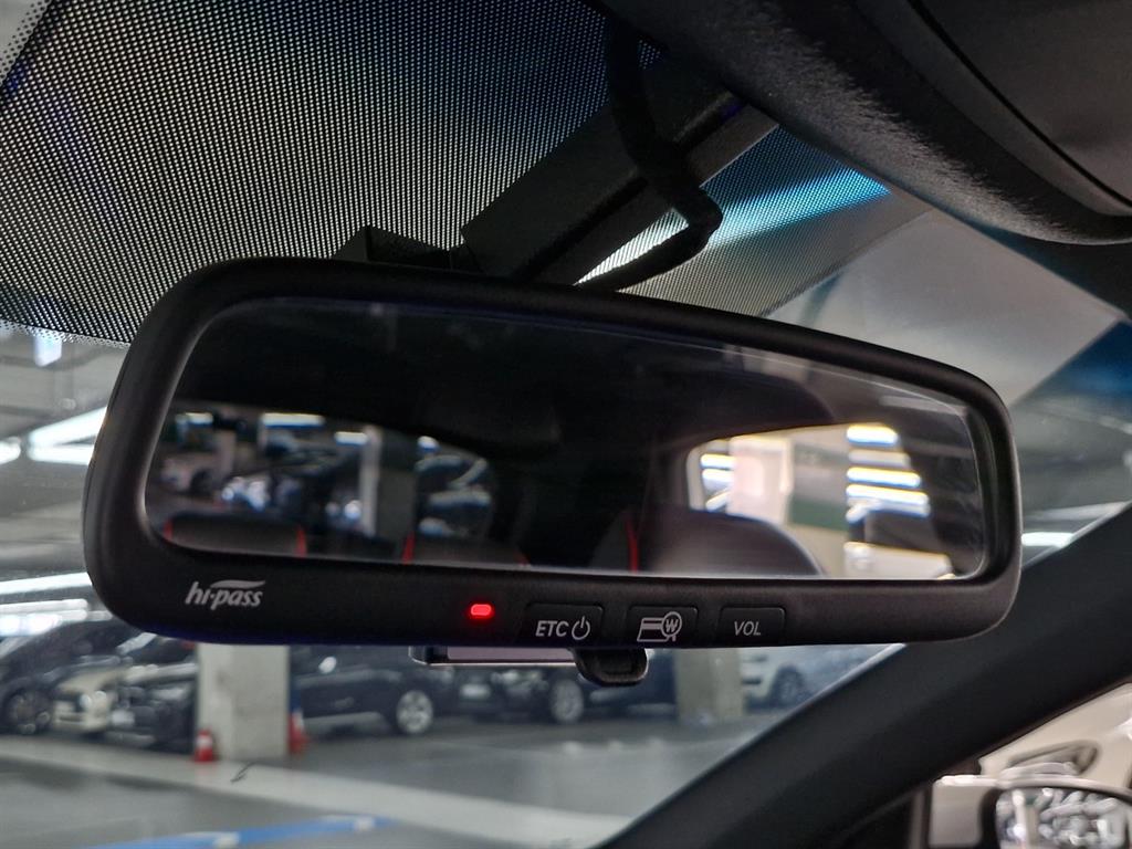 HYUNDAI Kona - Vista 8