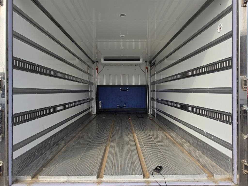 medium and large cargo truck 2021 Blanco - Importación desde Corea - HF Imports Iquique - Foto 17