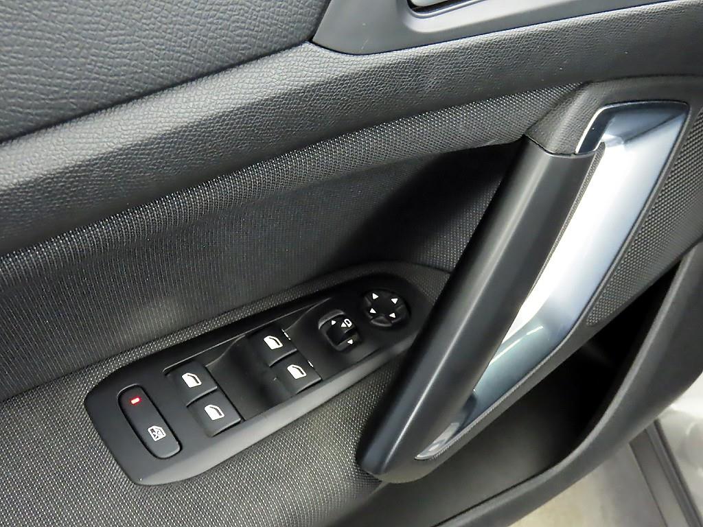 Peugeot 308 2019 Gris - Importación desde Corea - HF Imports Iquique - Foto 15