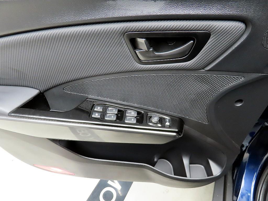 Ssangyong Tivoli - Vista 11