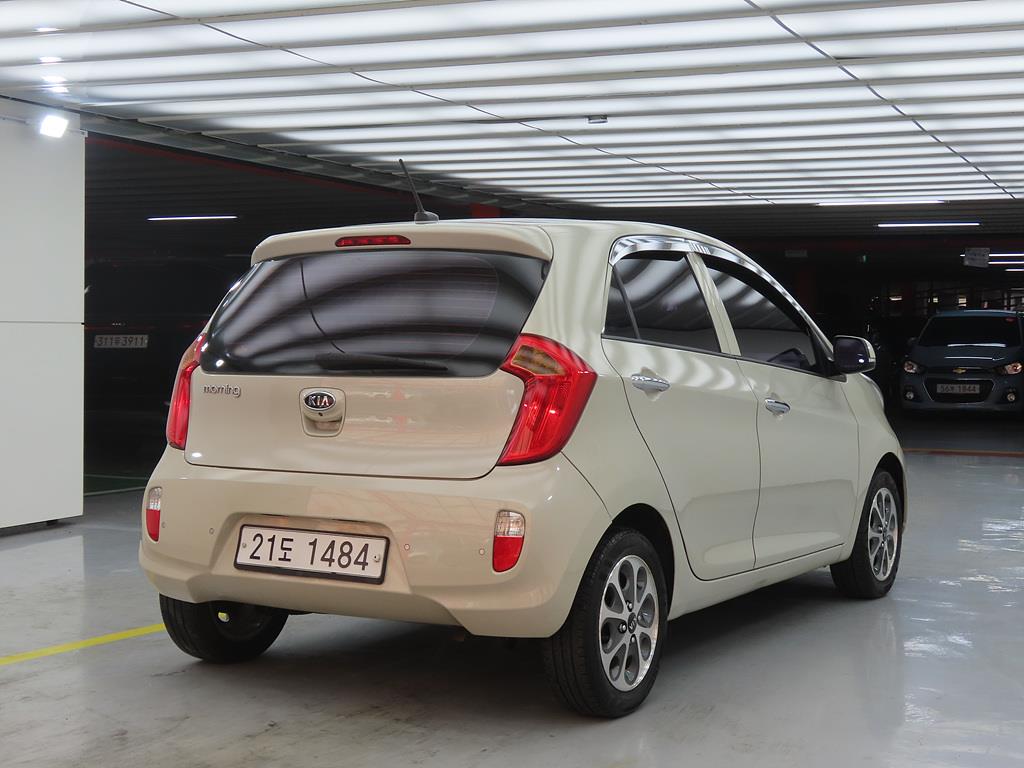 KIA Morning - Vista 4