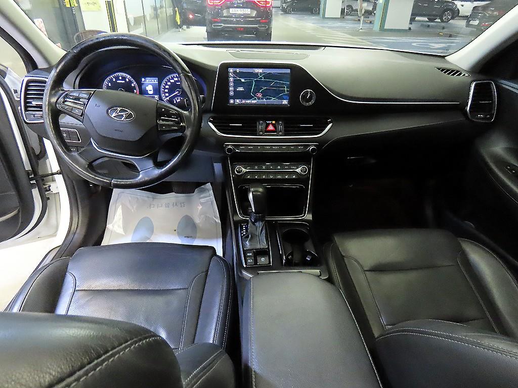 HYUNDAI Grandeur - Vista 10