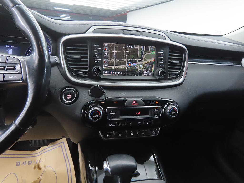 KIA Sorento - Vista 10