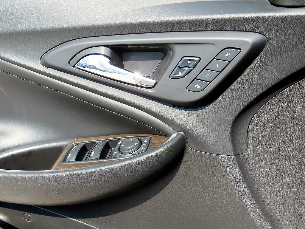 Chevrolet Malibu - Vista 11