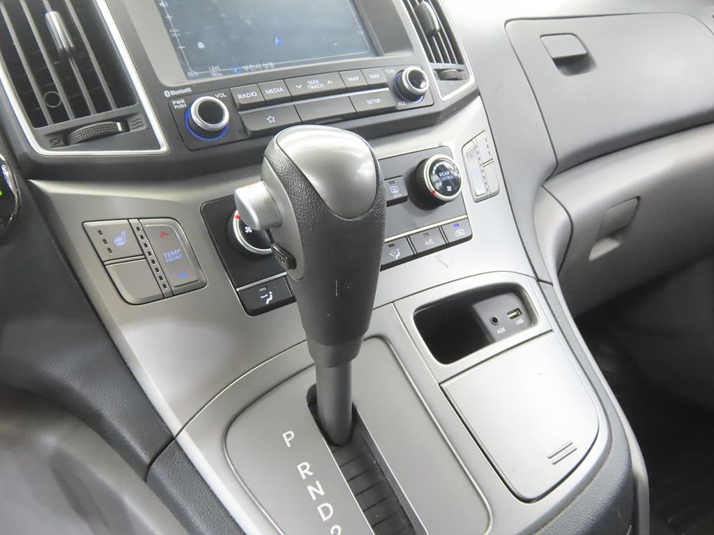 HYUNDAI Starex - Vista 11